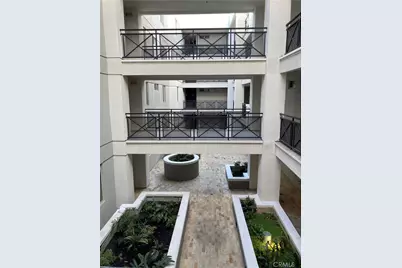 712 E Walnut #506, Pasadena, CA 91101 - Photo 2