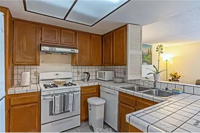1070 Walnut Grove #F, Rosemead, CA 91770 - Photo 16