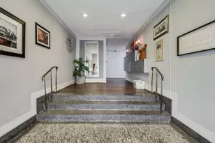 425 S Kenmore Ave Ave, Los Angeles, CA 90020 - Photo 2