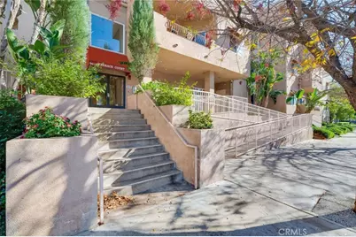 9610 Zelzah #301, Northridge, CA 91325 - Photo 2