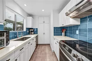 8400 De Longpre, West Hollywood, CA 90069 - Photo 6