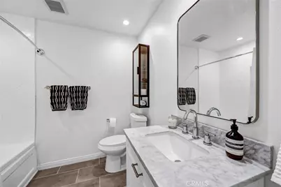 8400 De Longpre #212, West Hollywood, CA 90069 - Photo 14