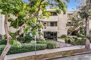 8400 De Longpre, West Hollywood, CA 90069 - Photo 2