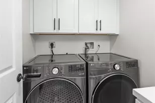 577 N Chester Ave, Pasadena, CA 91106 - Photo 50