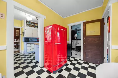 577 N Chester Avenue, Pasadena, CA 91106 - Photo 22