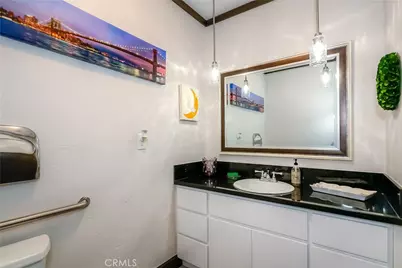 220 218-220 S Myrtle Avenue, Monrovia, CA 91016 - Photo 14