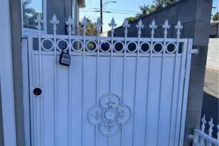 1001 S Eucalyptus Ave, Inglewood, CA 90301 - Photo 2