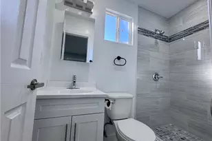 1001 S Eucalyptus Ave, Inglewood, CA 90301 - Photo 12