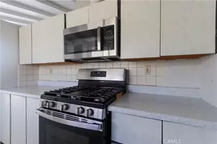 9682 Hillview, Anaheim, CA 92804 - Photo 10