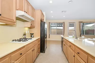 8172 Parry, Hemet, CA 92545 - Photo 10