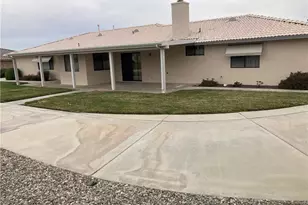 12563 Sarsi Ct, Apple Valley, CA 92308 - Photo 4