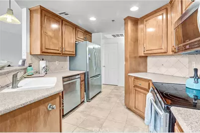 640 Camino De La Reina, San Diego, CA 92108 - Photo 16