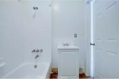 458 W Vernon, Los Angeles, CA 90037 - Photo 8