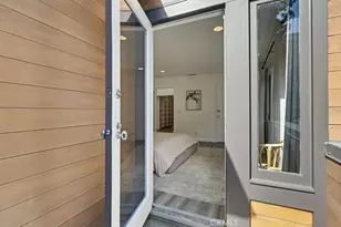 9499 Cherokee, Beverly Hills, CA 90210 - Photo 32