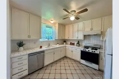 240 Pamela Road, Monrovia, CA 91016 - Photo 2