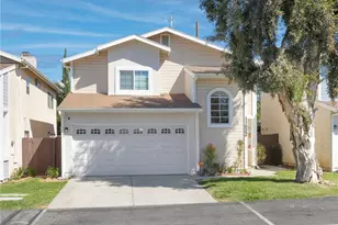11522 Honeyglen Rd, Pacoima, CA 91331 - Photo 2