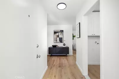 415 E Walnut Avenue, Monrovia, CA 91016 - Photo 14