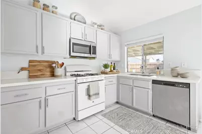 13339 Cabana Way, Victorville, CA 92392 - Photo 6