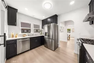 1166 N El Molino Ave, Pasadena, CA 91104 - Photo 22