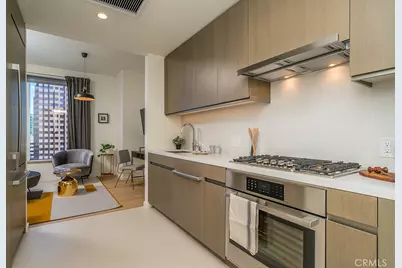 889 S Francisco Street #2805, Los Angeles, CA 90017 - Photo 2