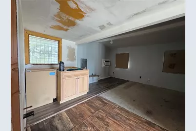 1152 Marietta Street, Los Angeles, CA 90023 - Photo 14