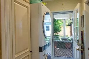 2151 E Mountain St, Pasadena, CA 91104 - Photo 16