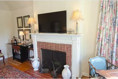 2151 E Mountain Street, Pasadena, CA 91104 - Photo 20