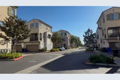 147 Royal Way, Upland, CA 91786 - Photo 2