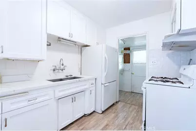 526 E Olive Avenue, Monrovia, CA 91016 - Photo 40