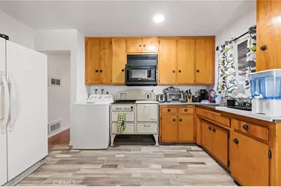 526 E Olive Avenue, Monrovia, CA 91016 - Photo 16