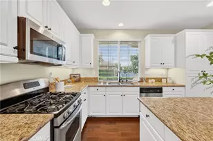 3233 Larkspur St, Tustin, CA 92782 - Photo 14