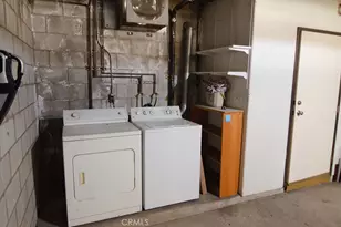 240 S Mentor, Pasadena, CA 91106 - Photo 32