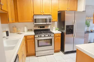 240 S Mentor, Pasadena, CA 91106 - Photo 12