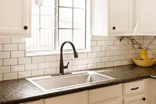 1361 Armadale Ave, Los Angeles, CA 90042 - Photo 22