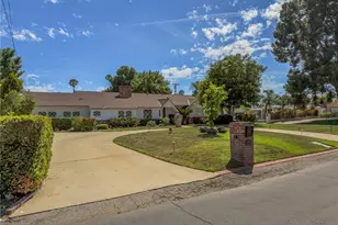 17822 Community, Northridge, CA 91325 - Photo 1