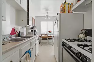 70 S Parkwood, Pasadena, CA 91107 - Photo 18