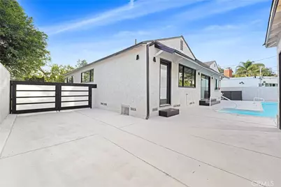 5430 Geyser Avenue, Tarzana, CA 91356 - Photo 24