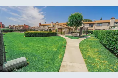 10055 Aspen, Santa Fe Springs, CA 90670 - Photo 22