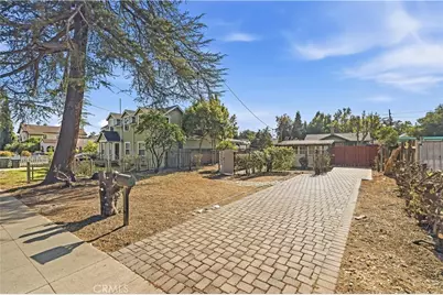 165 S Meridith Avenue, Pasadena, CA 91106 - Photo 1