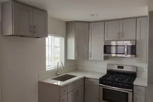 125 W 46th St, Los Angeles, CA 90037 - Photo 40