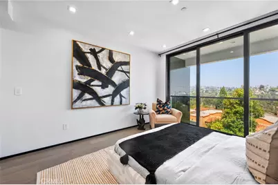 2033 Glencoe, Los Angeles, CA 90068 - Photo 14