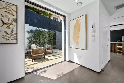 2033 Glencoe, Los Angeles, CA 90068 - Photo 26