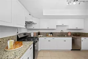 300 S Reno St, Los Angeles, CA 90057 - Photo 16