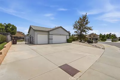 1610 Stone Creek Road, Beaumont, CA 92223 - Photo 2