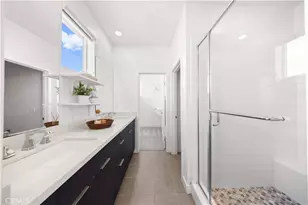 10301 Triple Crown Ln, Cypress, CA 90720 - Photo 14