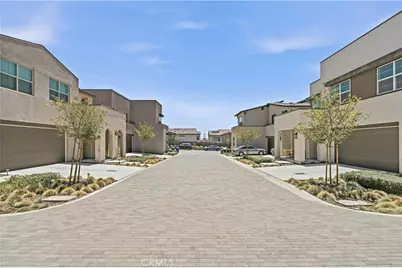 15964 Caterpillar, Fontana, CA 92336 - Photo 52