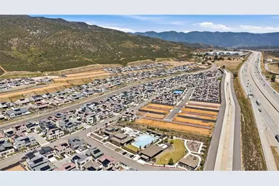 15964 Caterpillar, Fontana, CA 92336 - Photo 10