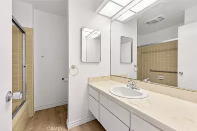 2575 Riverside Terrace, Los Angeles, CA 90039 - Photo 20