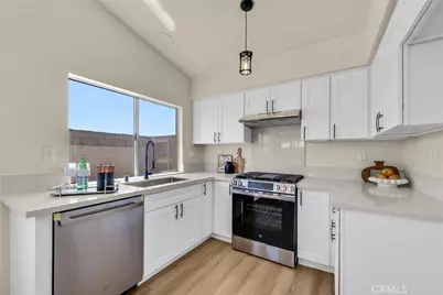 14419 Woodland Drive, Fontana, CA 92337 - Photo 6