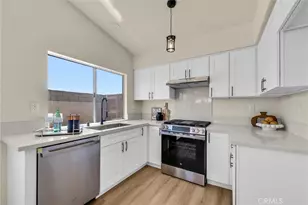 14419 Woodland Dr, Fontana, CA 92337 - Photo 6